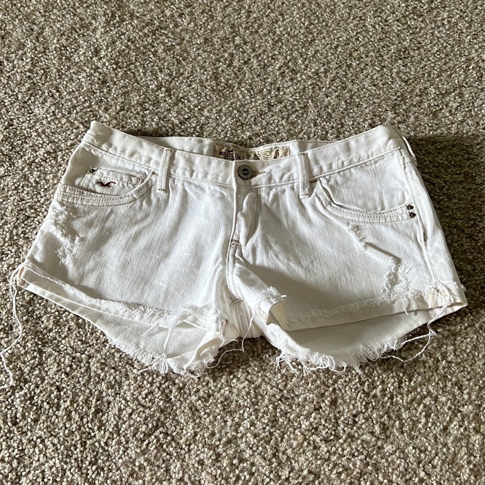 Hollister brand white shorts size 1 low rise